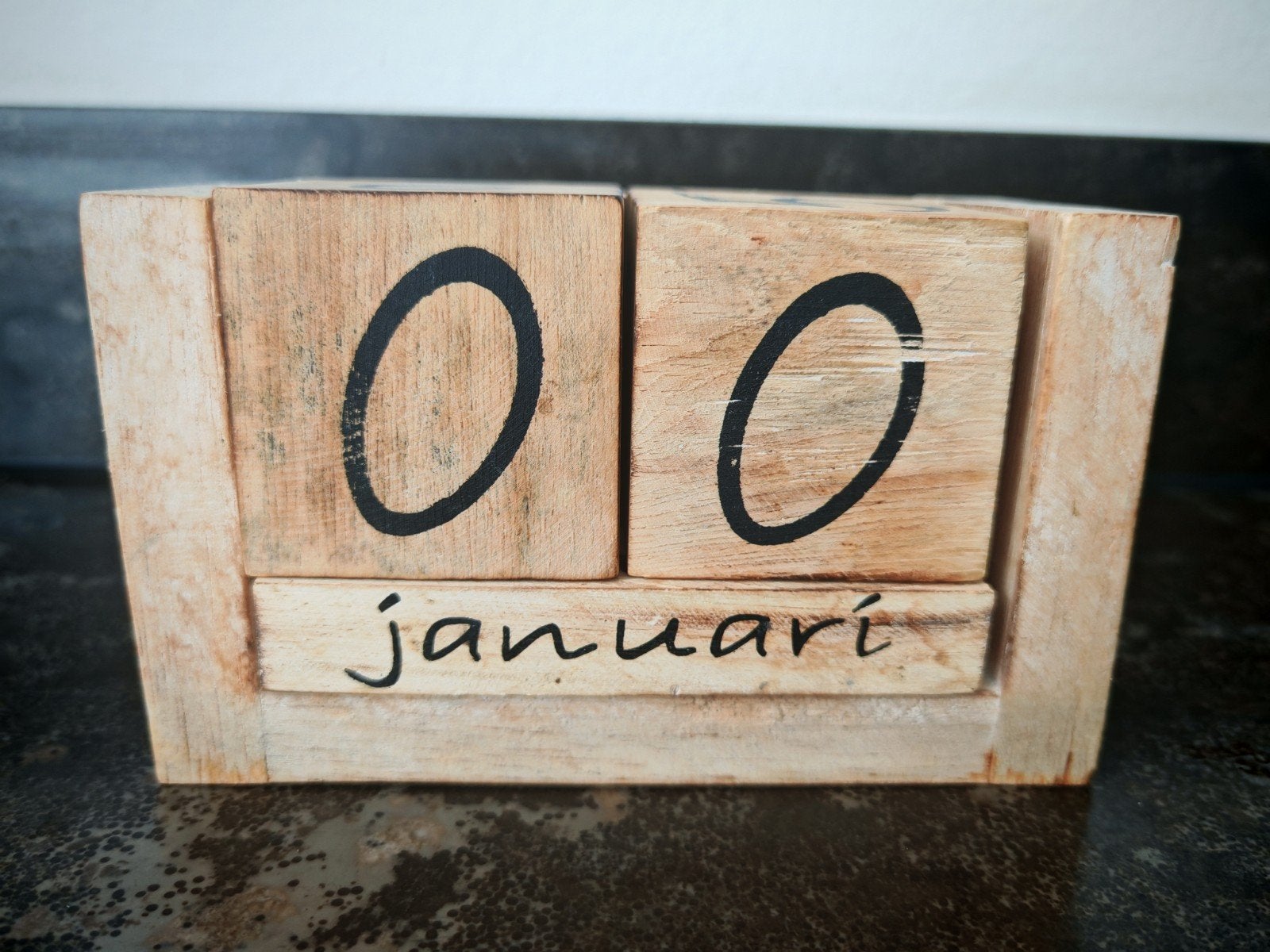 Houten kalender 16.5x10x8, Ophalen of Verzenden, Dagkalender, Zo goed als nieuw