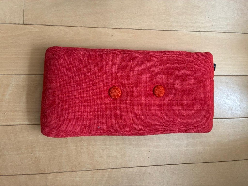 Hay dot kussen rechthoekig, Huis en Inrichting, Ophalen of Verzenden, Zo goed als nieuw, Rood, Rechthoekig