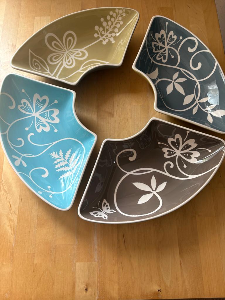 Riverdale Servies - met theepot en schalen, Huis en Inrichting, Keramiek, Ophalen of Verzenden, Zo goed als nieuw, Overige stijlen