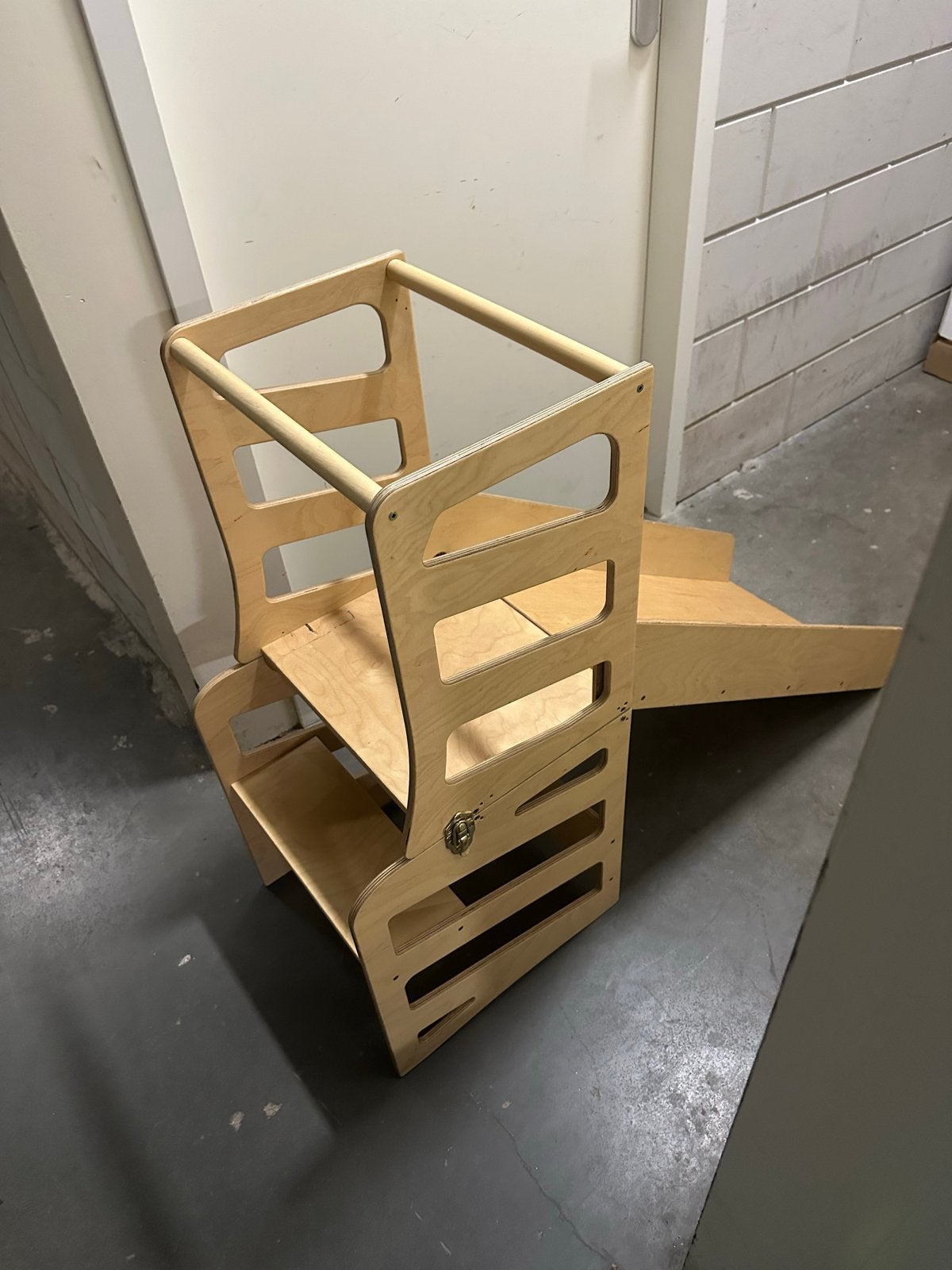 WECO Kids Keuken Toren 3-in-1 met Glijbaan, Kinderen en Baby's, Ophalen, Gebruikt, Jongen of Meisje