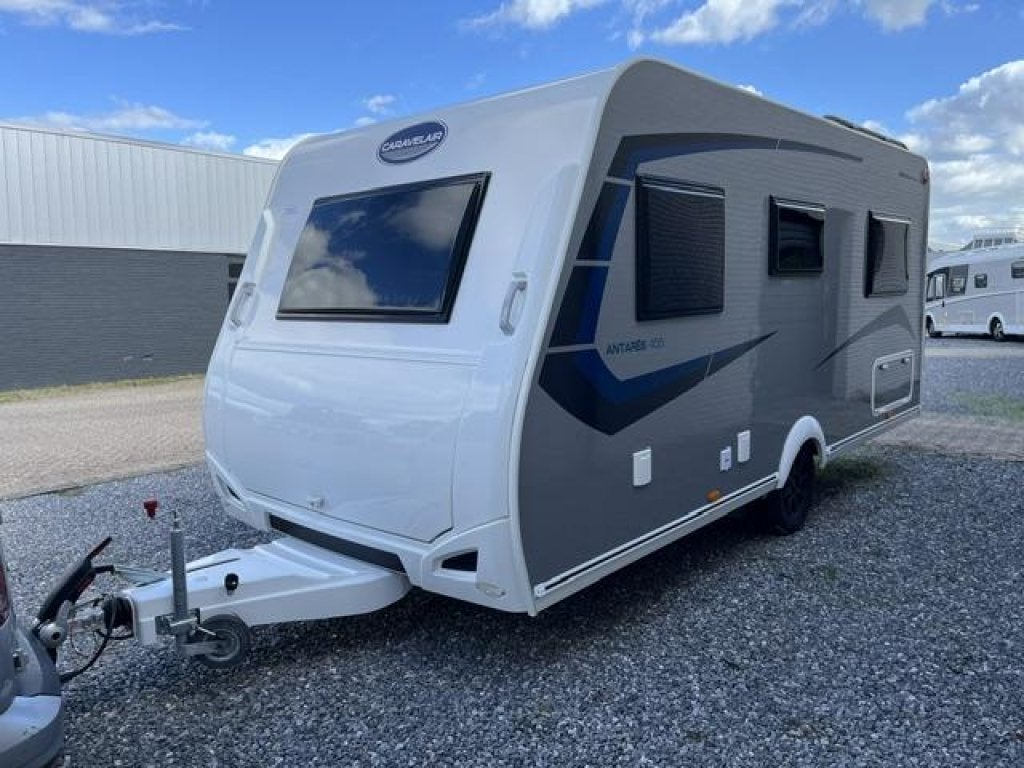 Caravelair Antares Titanium 455 Nieuwstaat Incl. Mover, Caravans en Kamperen, Rondzit, Lengtebed, 4 tot 5 meter, Caravelair