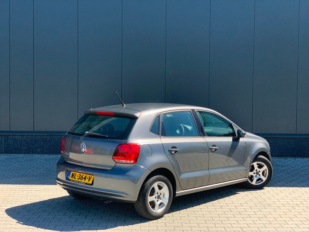 Volkswagen Polo 1.2-12V | CARPLAY | AIRCO | ELEKTRISCHE RAME, Voorwielaandrijving, 967 kg, Zwart, 1198 cc