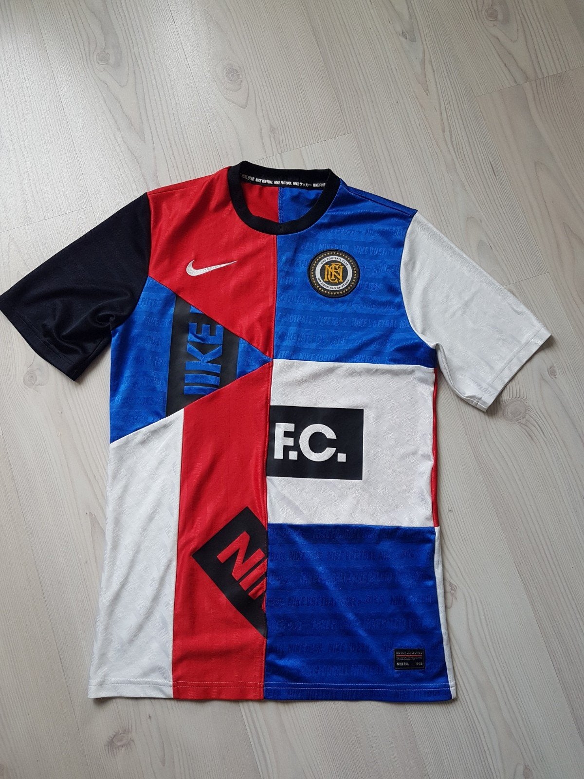 Nike FC heren voetbalshirt in size small, Ophalen of Verzenden, Zo goed als nieuw, Shirt