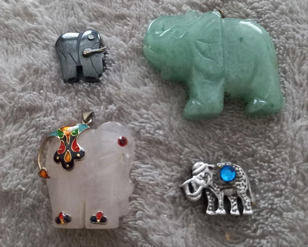 Set van 4 Olifant Hangers: van Edelstenen vanaf, Nieuw, Ophalen of Verzenden, Steen of Mineraal, Met edelsteen