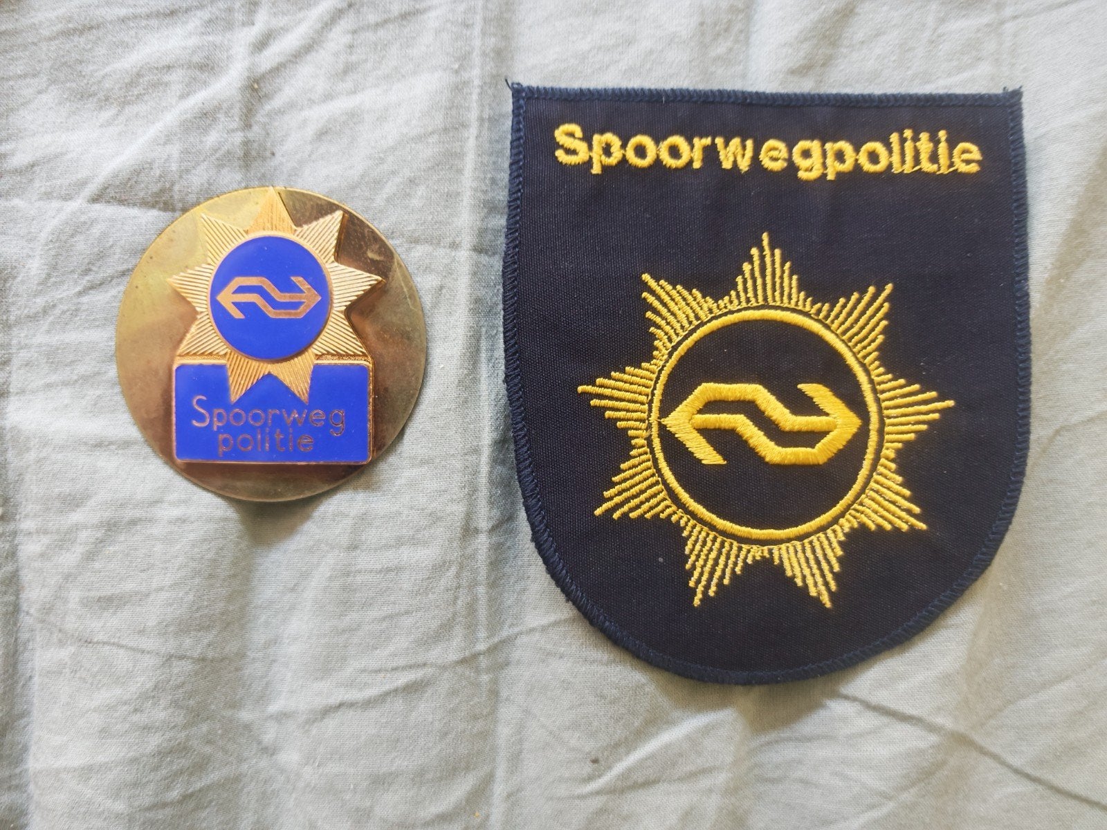 Oude NS spoorweg politie Insigne en Patch, Ophalen of Verzenden, Gebruikt, Trein, Overige typen