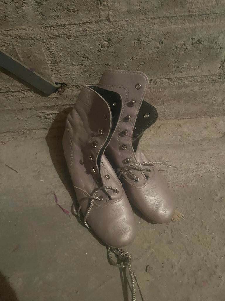 Zilveren dansgarde laarsjes, Ophalen of Verzenden, Zo goed als nieuw, Overige kleuren, Sokken en Kniesokken