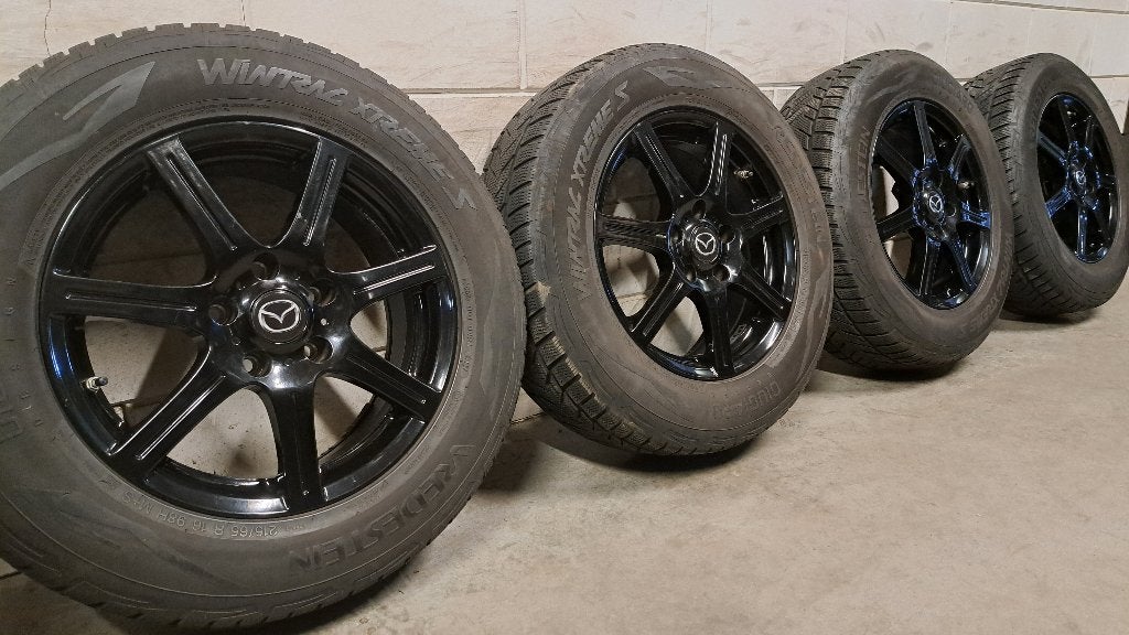 Winterbanden Mazda CX-30 CX-3 3 ASX EV2 Compass 215/60/16, Auto-onderdelen, 16 inch, Banden en Velgen, Personenwagen, Gebruikt