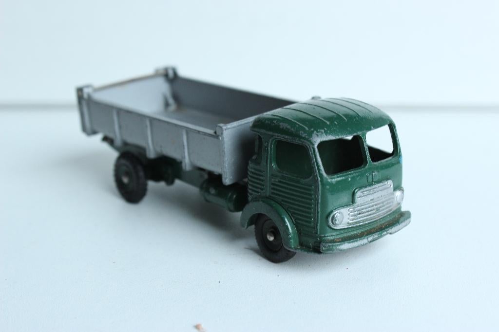 Dinky Toys France - 33 - Simca Cargo, Hobby en Vrije tijd, Modelauto's | 1:43, Ophalen of Verzenden, Gebruikt, Bus of Vrachtwagen