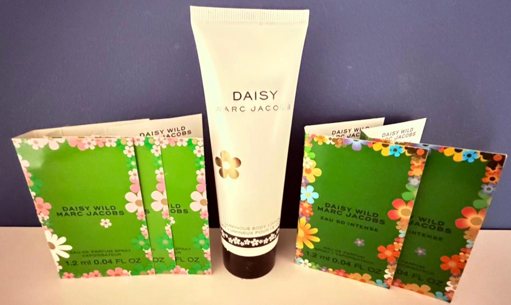 Marc Jacobs Daisy set - Bodylotion & Parfum Samples, Ophalen of Verzenden, Nieuw, Miniatuur