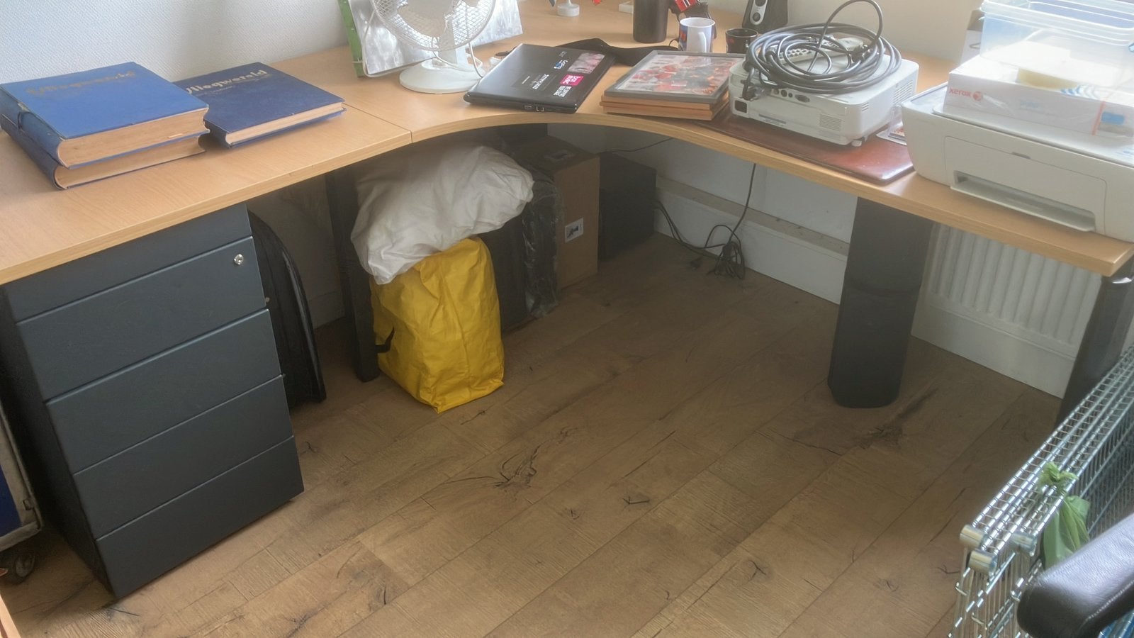 Hoekbureau, Huis en Inrichting, Bureaus, Ophalen, Zo goed als nieuw