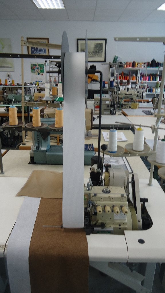 Industrie lockmachine Yamato met Puller (Gordijnband )