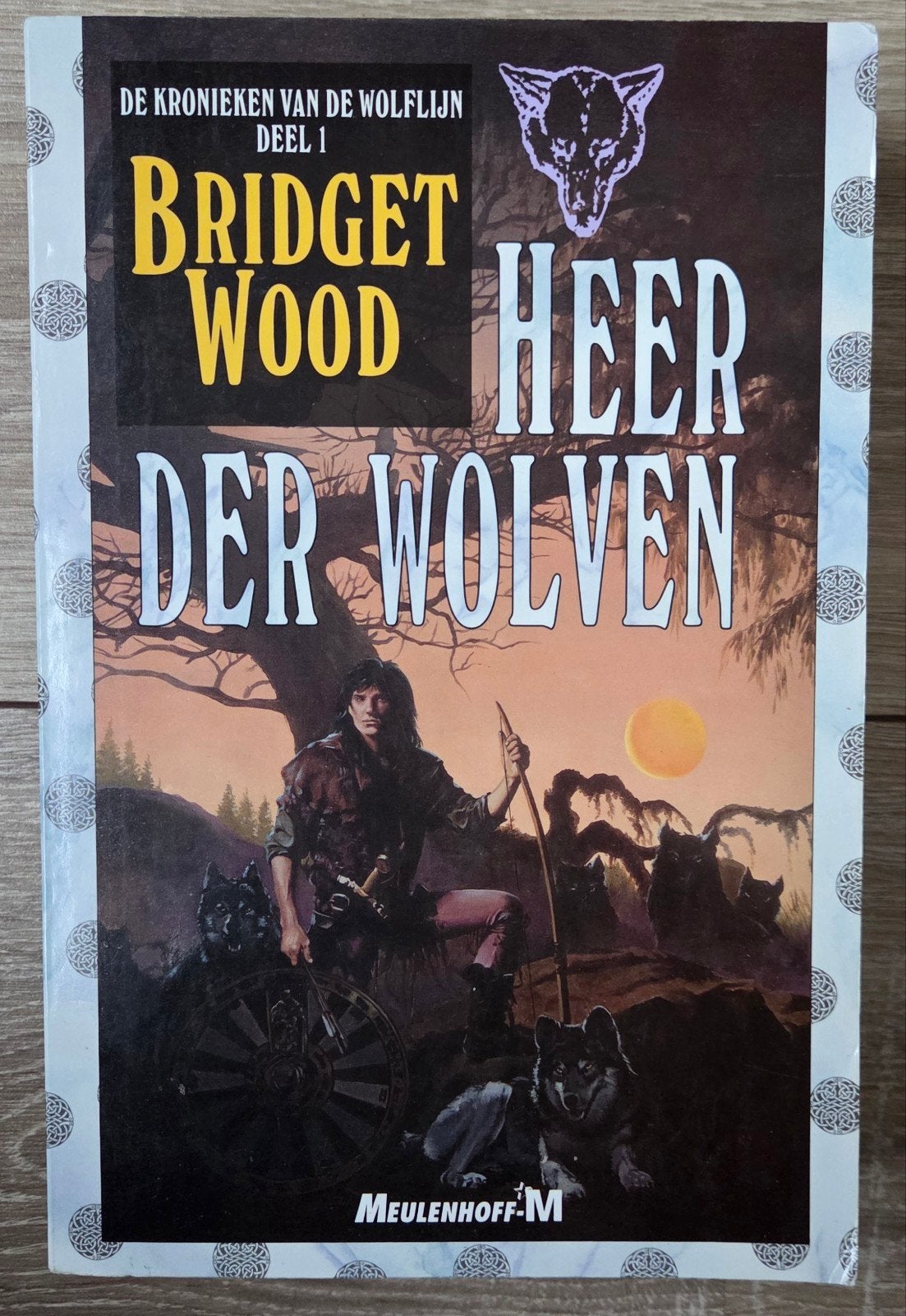 Bridget Wood - Heer der wolven, Boeken, Ophalen of Verzenden, Zo goed als nieuw, B. Wood