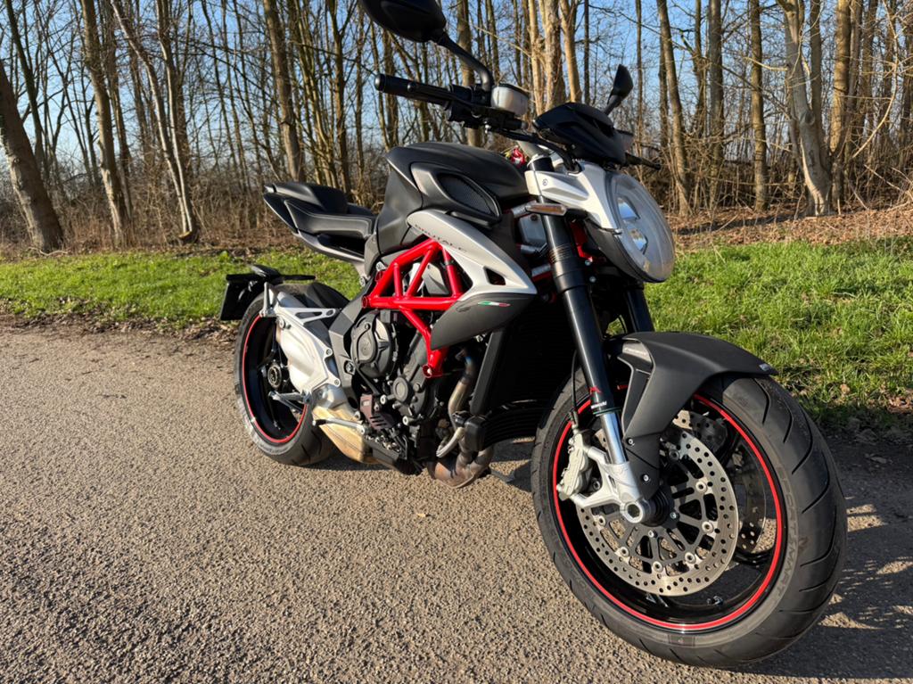 Mv augusta brutale 800 naked 2017, Motoren, Motoren | MV Agusta, Occasion, Particulier, Naked bike
