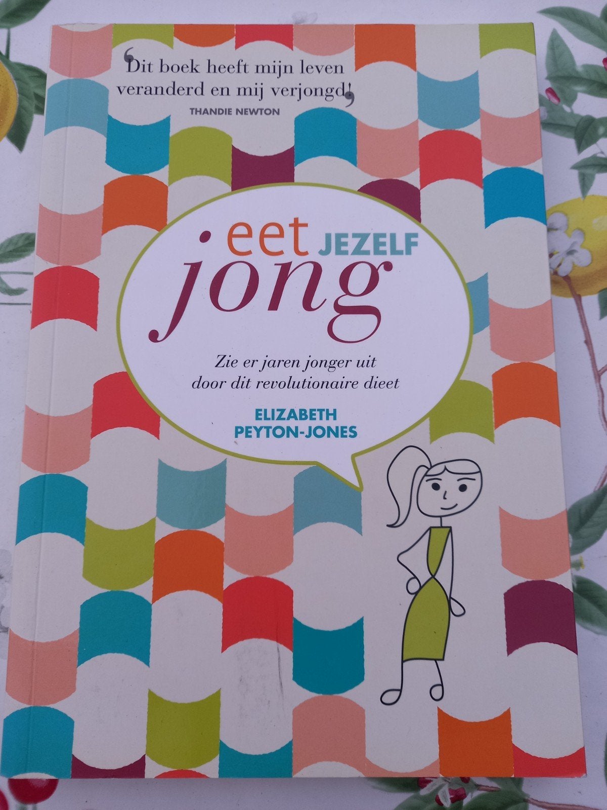 S Elizabeth Peyton-Jones - Eet jezelf jong, Boeken, Ophalen of Verzenden, Gelezen, Elizabeth Peyton-Jones