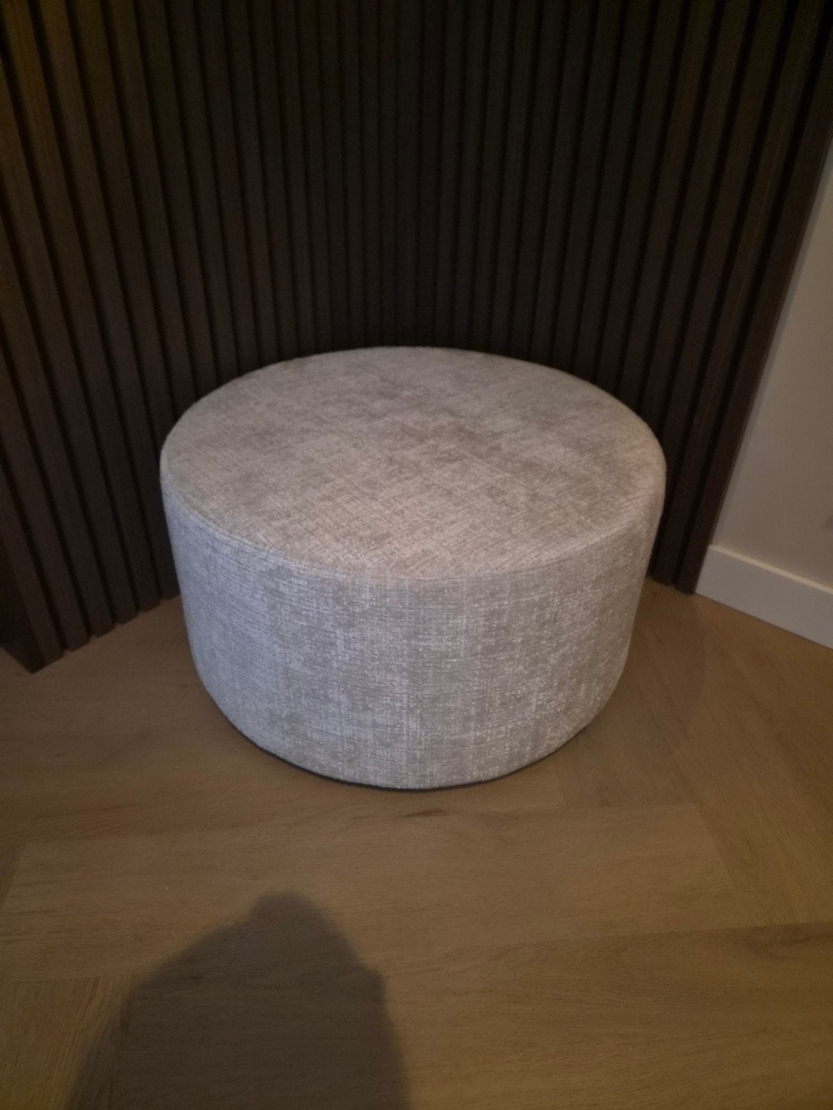 MySofa Hocker Cremona - Rond Beige Stof - 60x60x32cm, Huis en Inrichting, Nieuw, Ophalen of Verzenden, Stof, 50 tot 75 cm