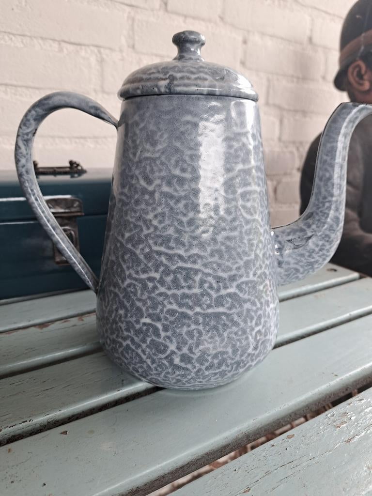 Grijsgewolkt emaille koffiepot., Antiek en Kunst, Antiek | Emaille, Ophalen of Verzenden