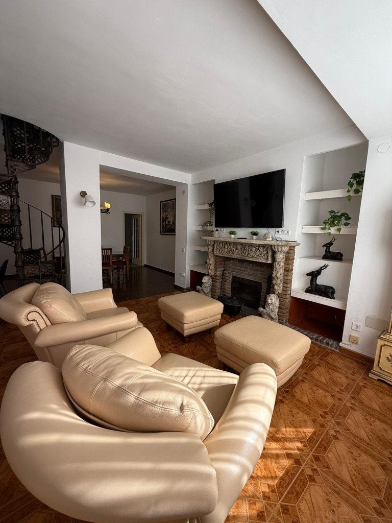 UNIEKE INVESTERINGSMOGELIJKHEID IN MÁLAGA, Huizen en Kamers, Spanje, 284 m², Woonhuis, Verkoop zonder makelaar