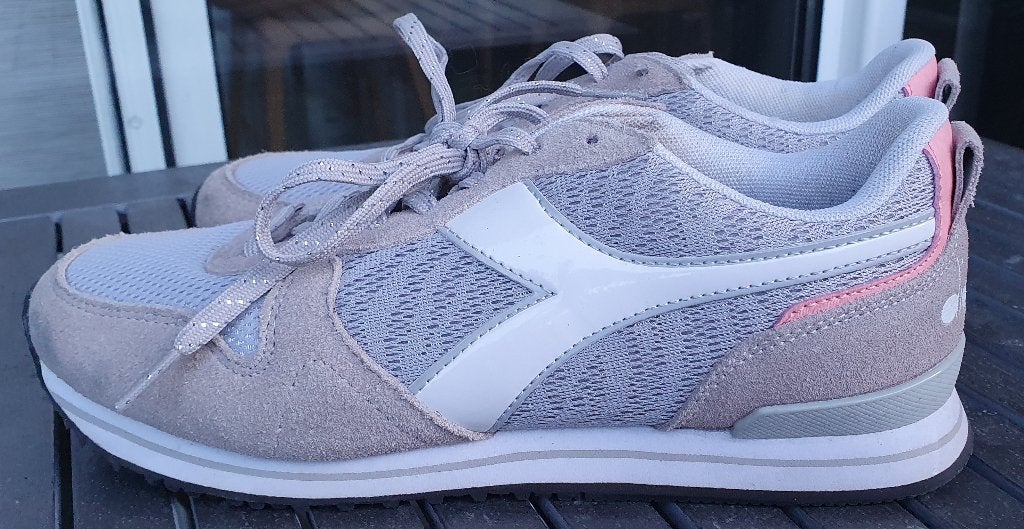 LICHTGRIJZE MET ROZE DIADORA SNEAKERS, MAAT 41, Diadora, Ophalen of Verzenden, Sneakers of Gympen, Grijs