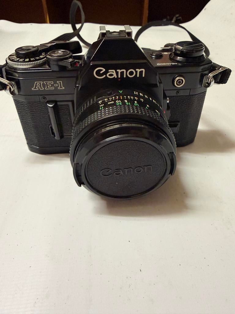 Vintage Canon AE-1 Spiegelreflexcamera - Speedlite flitser, Audio, Tv en Foto, Fotocamera's Analoog, Ophalen of Verzenden, Gebruikt