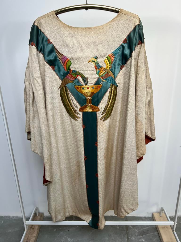 Antieke Kazuifel met Geborduurde Pauwen en Kelk, Antiek en Kunst, Ophalen