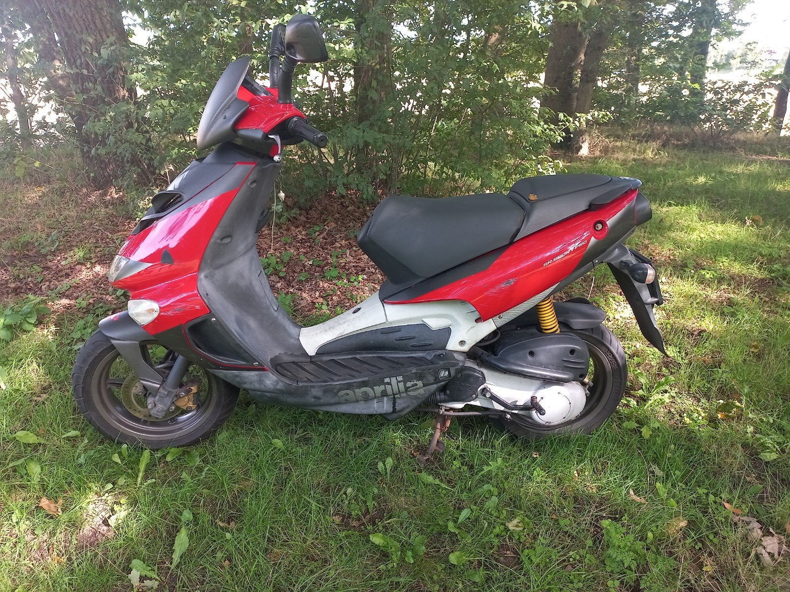 Aprilia SR Sport Pro Scooter - Rood/Zwart, Ophalen, Tweetakt, Gebruikt, Maximaal 45 km/u
