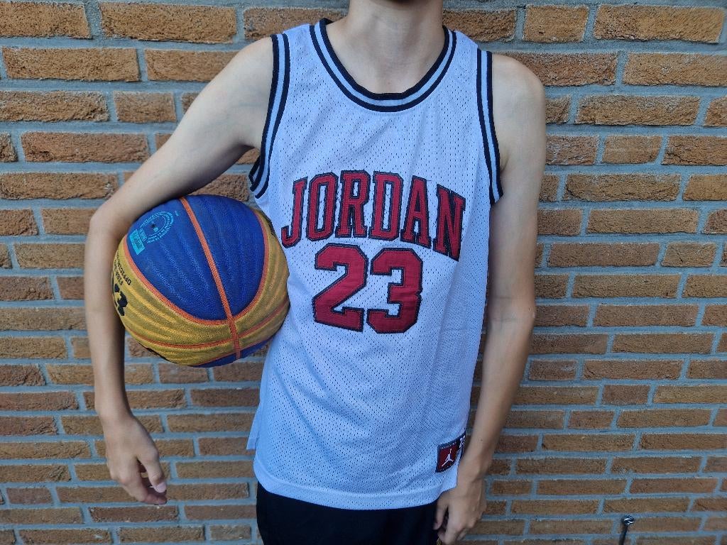 basketbalshirt maat 12/13 (152), Kinderen en Baby's, Kinderkleding | Maat 152, Sport- of Zwemkleding, Ophalen of Verzenden, Zo goed als nieuw