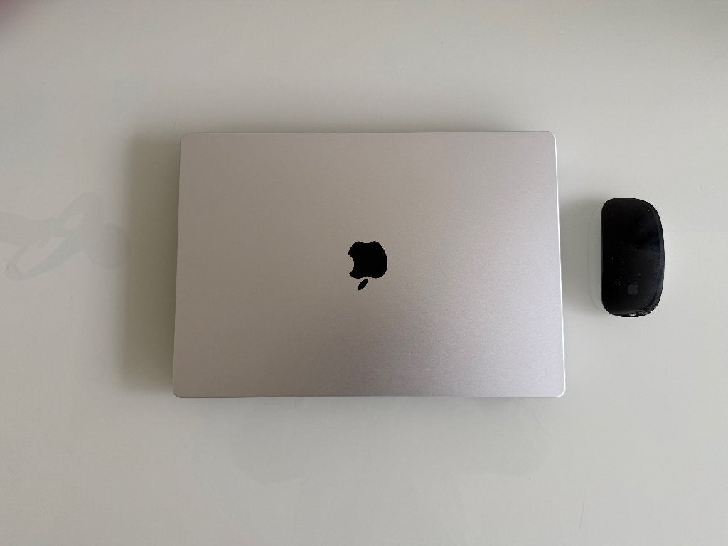 MacBook Pro 16 inch - M5 Pro, Computers en Software, Apple Macbooks, 1 TB of meer, Zo goed als nieuw, 16 inch, Onbekend