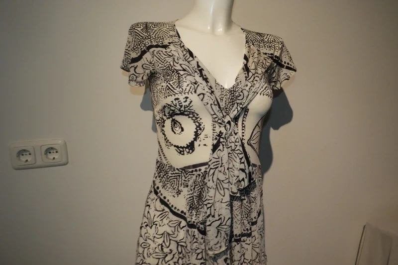 Etro shirt top tuniek helemaal in mooie print strik voorkant, Maat 38/40 (M), Etro Milano, Gedragen, Meerkleurig