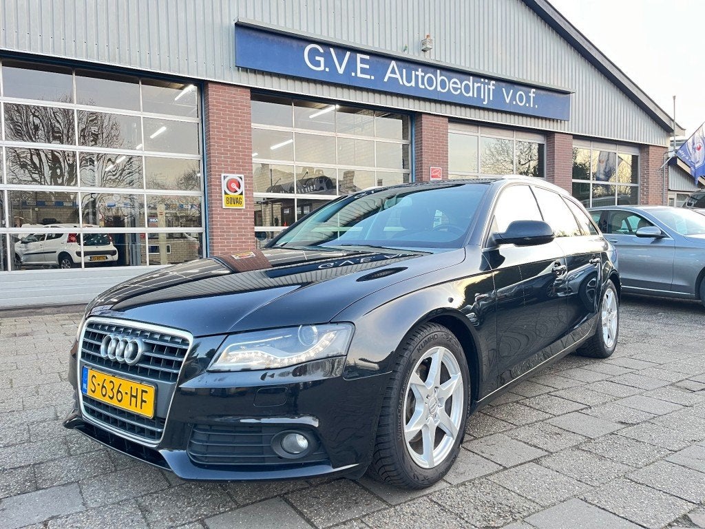Audi A4 1.8 TFSI LED DAGR,NAV.TREKHAAK,STOELVERW., Voorwielaandrijving, Euro 5, Gebruikt, 4 cilinders