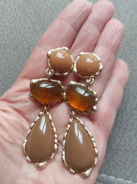 Elegante oorbellen met bruine en amberkleurige stenen, Overige materialen, Bruin, Ophalen of Verzenden, Zo goed als nieuw