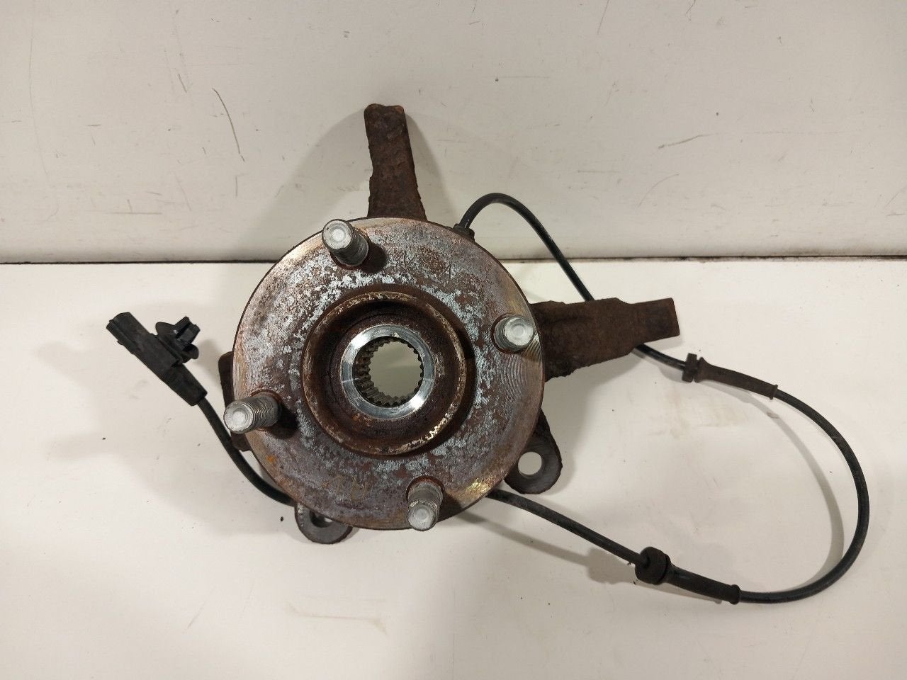 Wielnaaf rechts voor Nissan Note, Onderdelen@venauto.nl, Van der Ven Autorecycling B.V., Gebruikt, Ettenseweg 76, 4706 PB Roosendaal, The Netherlands