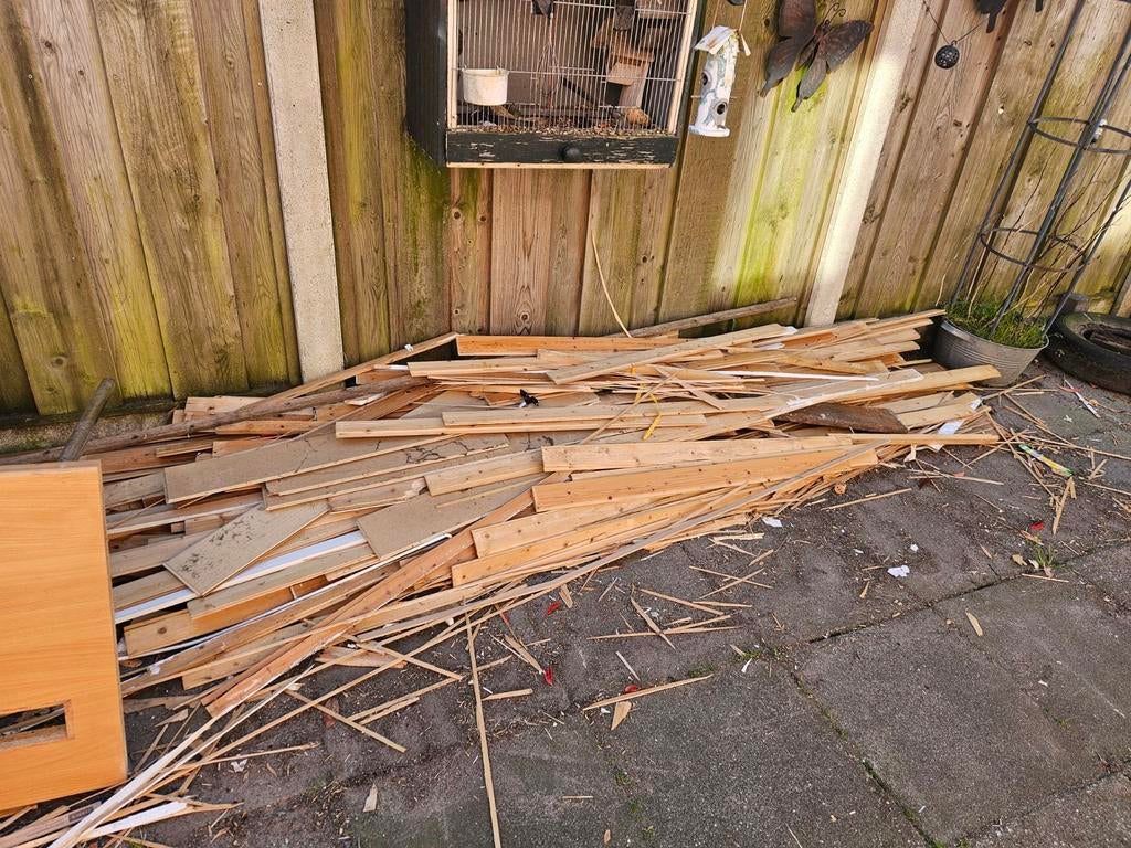 Gratis brandhout voor de vuurton, Minder dan 3 m³, Ophalen