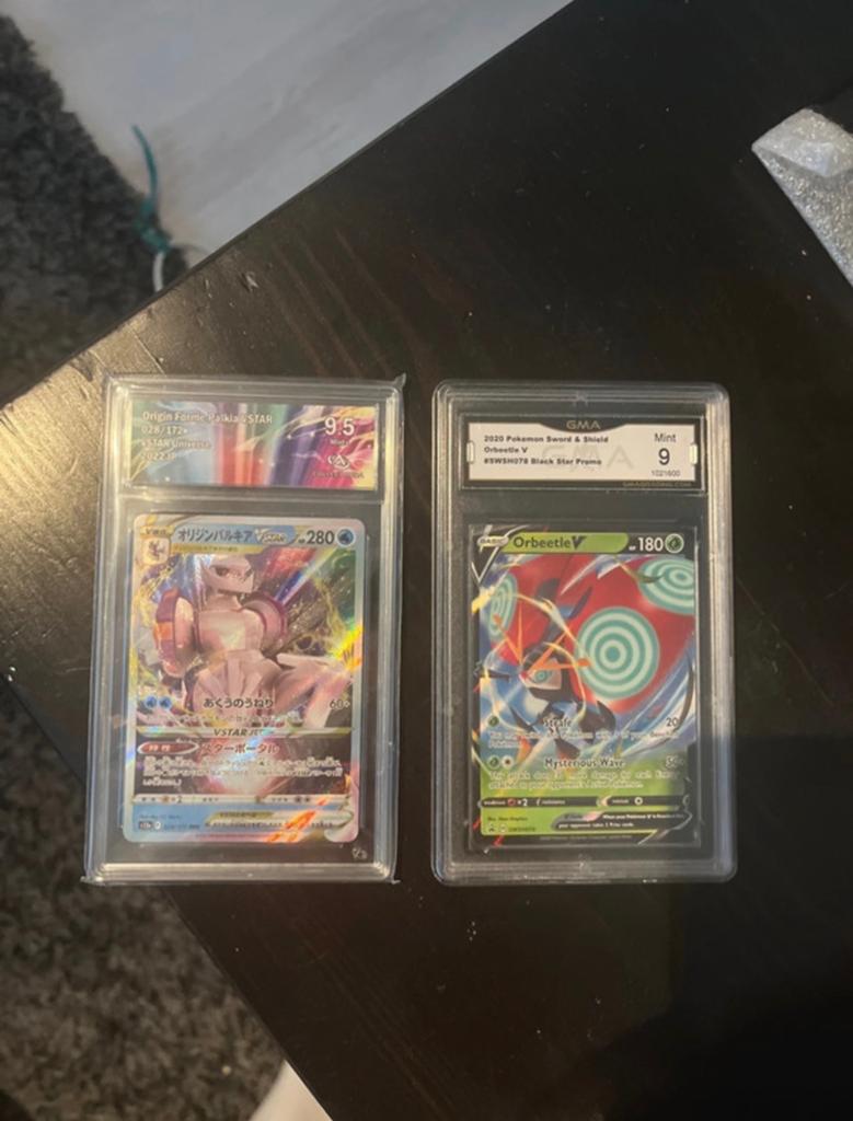 Pokémon Slabs: Origin Forme Palkia VSTAR & Orbeetle V, Ophalen of Verzenden, Zo goed als nieuw, Meerdere kaarten