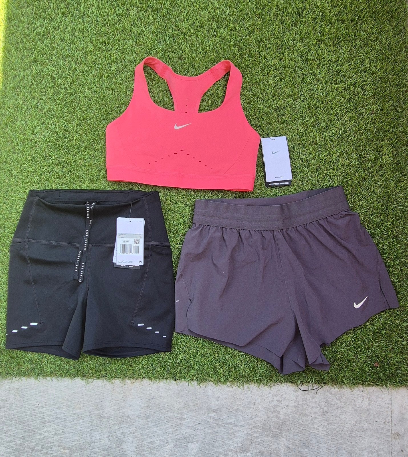 Nike Swift hardloopset - short, sportbeha, legging - maat XS, Ophalen, Nike, Nieuw, Hardlopen of Fietsen