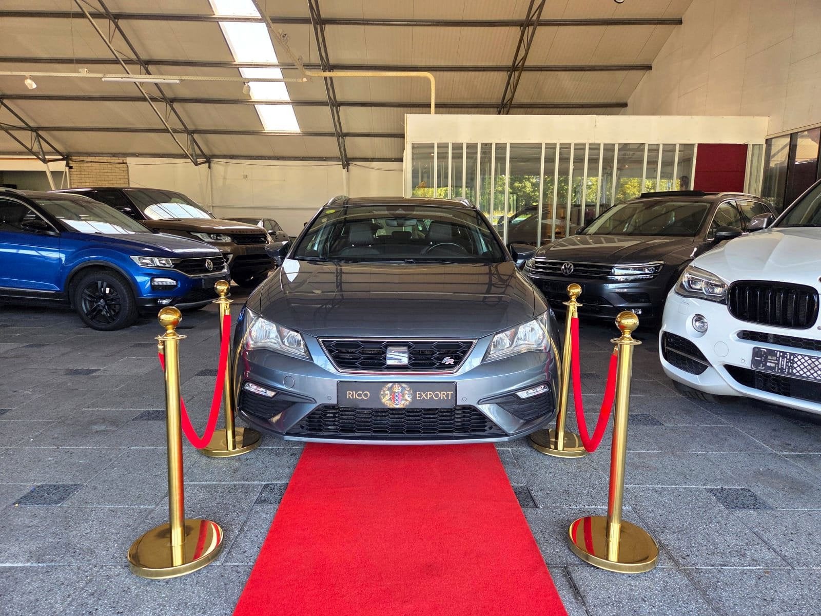 Seat Leon ST FR 2.0TDI AUTOMAAT ORIGINAL FR EDITION!, Auto's, Gebruikt, 4 cilinders, 150 pk, Leon