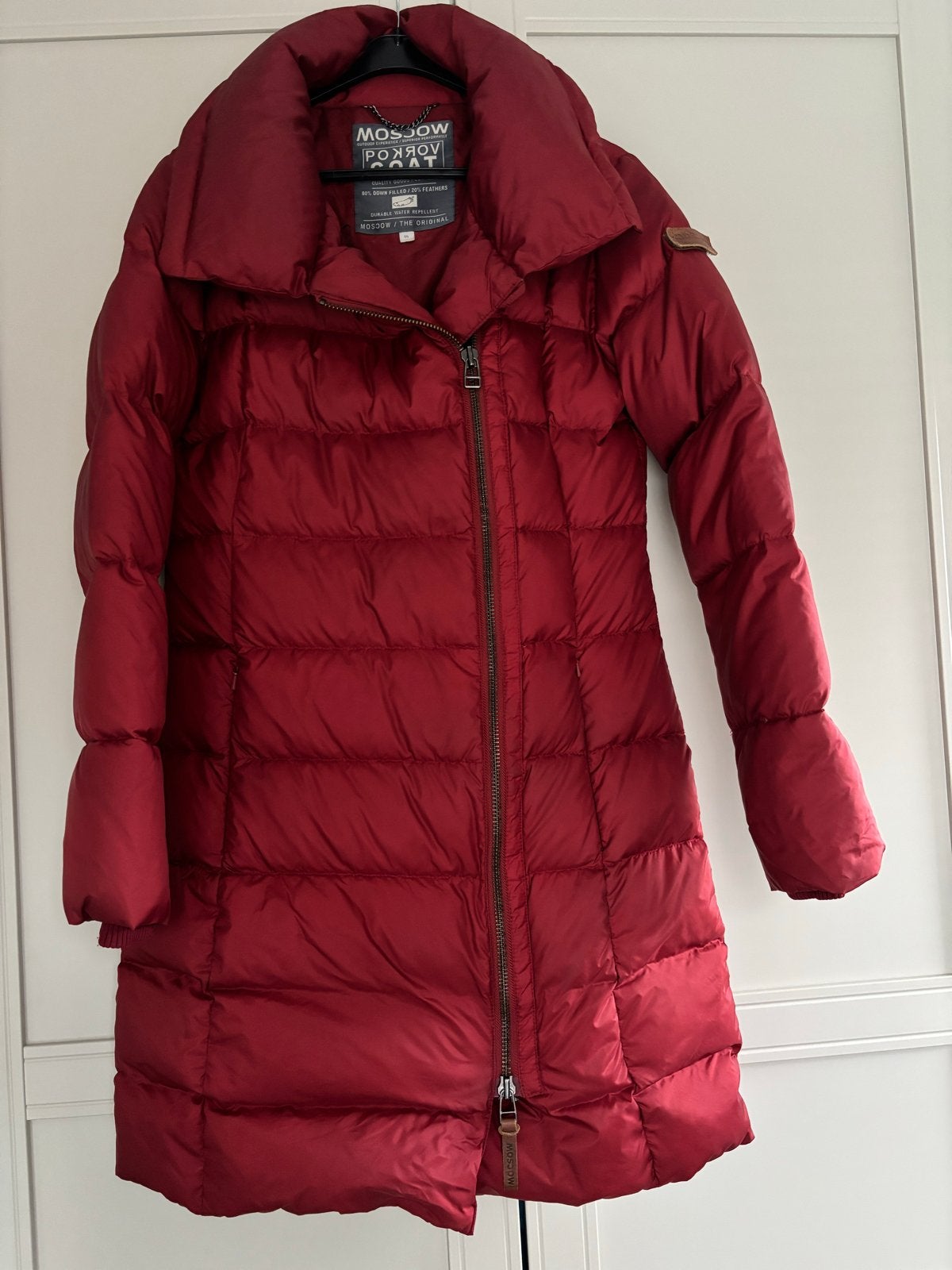 Moscow Rode Dames Winterjas Maat S, Ophalen of Verzenden, Zo goed als nieuw, Maat 36 (S), Rood