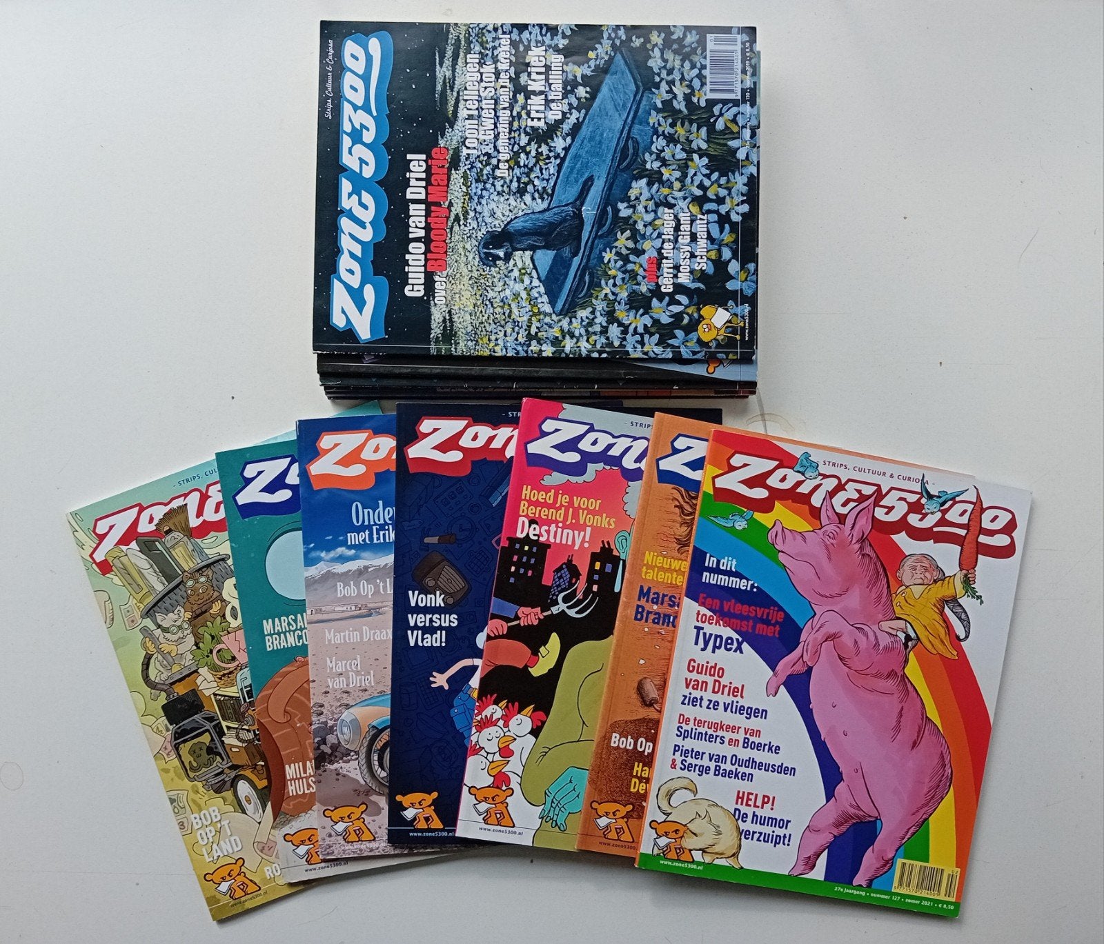 Zone 5300 tijdschrift, strips, cultuur & curiosa, Europa, Ophalen of Verzenden, Zo goed als nieuw, Meerdere comics