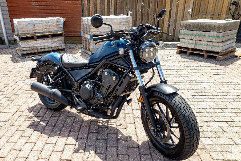 Honda Rebel CMX 500 met TomTom, druppellader en zadeltassen, Motoren, 2 cilinders, Occasion, Chopper, Particulier