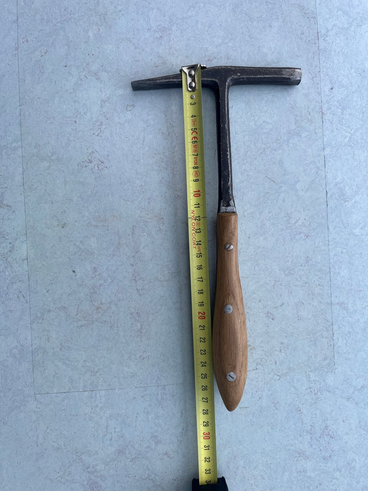 Stoffeerders hamer / pikhouweel met houten handvat, Ophalen of Verzenden