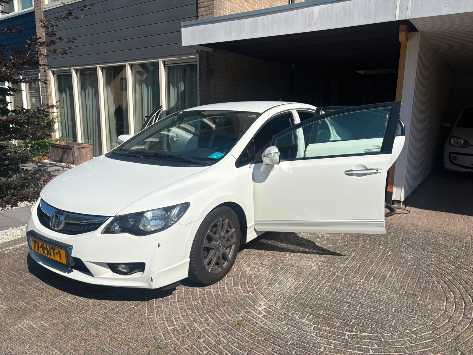 Honda Civic 1.3 95pk CVT 2011 Wit, Wit, Origineel Nederlands, 22 km/l, Sedan