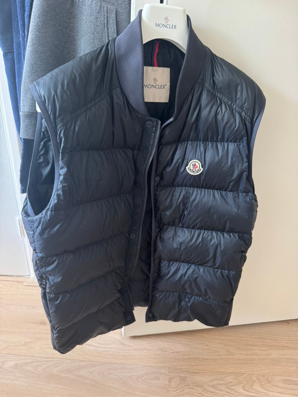 Moncler bodywarmer origineel!, Ophalen of Verzenden, Zo goed als nieuw, Blauw