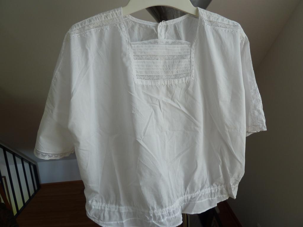 Antieke fijne batist blouse met fraaie kantklos inzet, zgan, Verzenden, Dames, Onbekend
