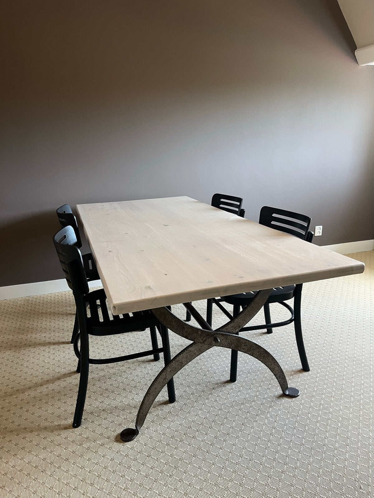Design Tafel van Habitat - Grenen & Gietijzer, Ophalen, Gebruikt, 50 tot 100 cm, Vijf personen of meer
