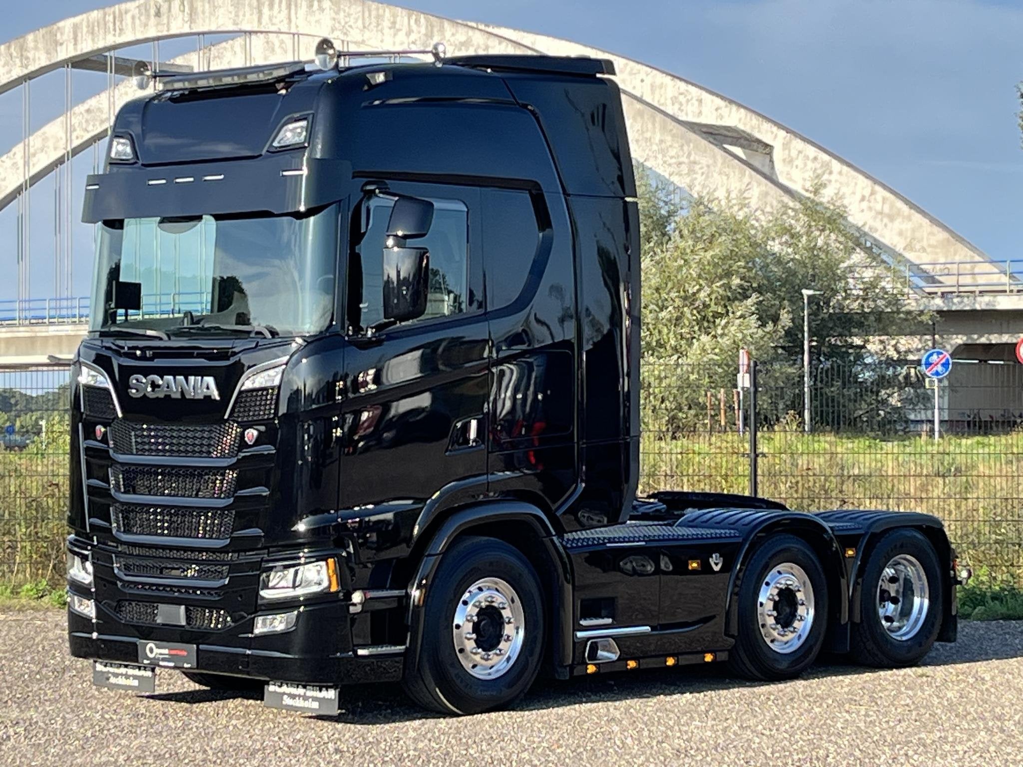 Scania S730 V8 6x2/4 | Standing pipes | Full Air | Chassis c, Auto's, Automaat, Stof, Euro 6, Scania