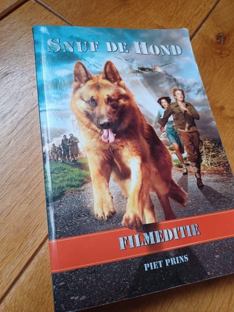 SNUF DE HOND - filmeditie, Boeken, Ophalen of Verzenden, Zo goed als nieuw, Piet Prins, Fictie