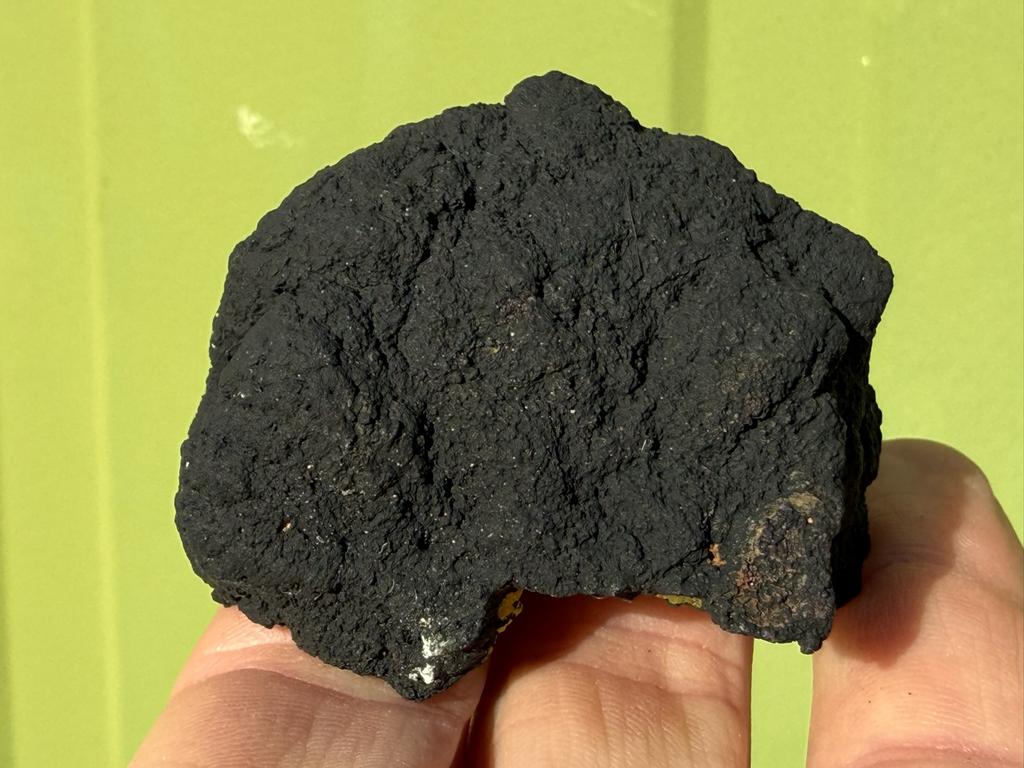 Powerboll geode mineralen fluorescerende UVActief, Ophalen of Verzenden, Mineraal