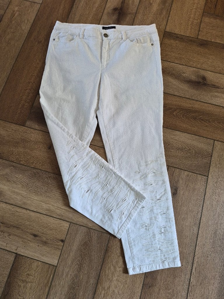 Super leuke witte broek van Marccain, maat N5 = 42, Kleding | Dames, Broeken en Pantalons, Wit, Maat 42/44 (L), Ophalen of Verzenden