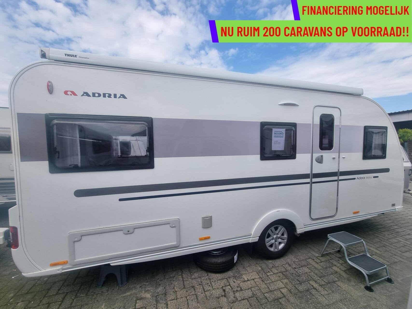 Adria ADORA 542 UL ENKELE BEDDEN + E&P + MOVER + CASS LUIFEL, Rondzit, Hordeur, 7 tot 8 meter, Bedrijf