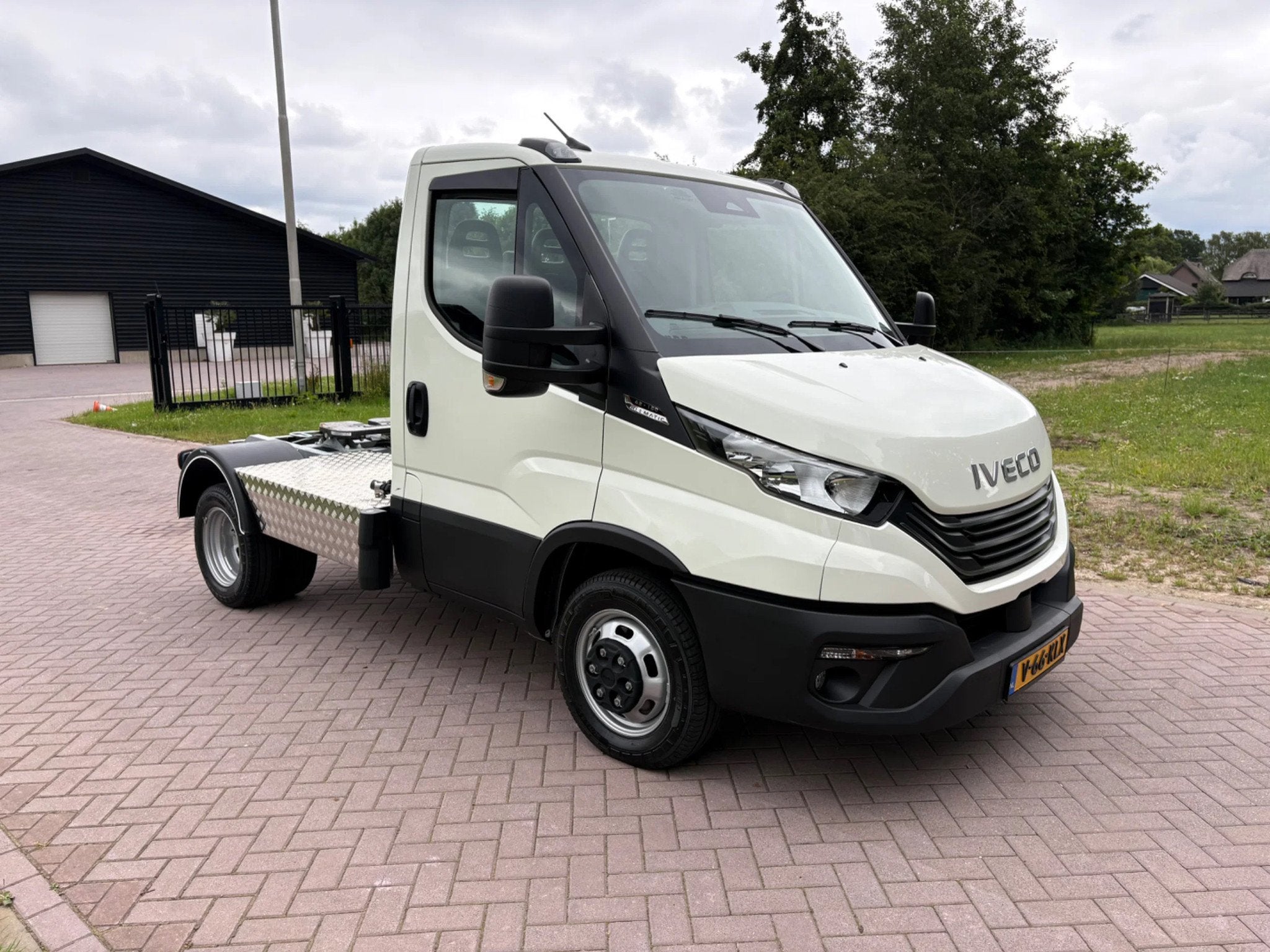 Iveco Daily 40C18 Hi-Matic automaat BE trekker 8.1 TON NIEUW, Auto's, Bestelauto's, Automaat, Achterwielaandrijving, Gebruikt