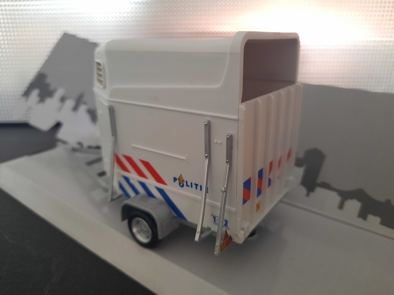 Horse Trailer Dutch Police Autority Schaal 1:43, Overige merken, Auto, Nieuw, Cararama